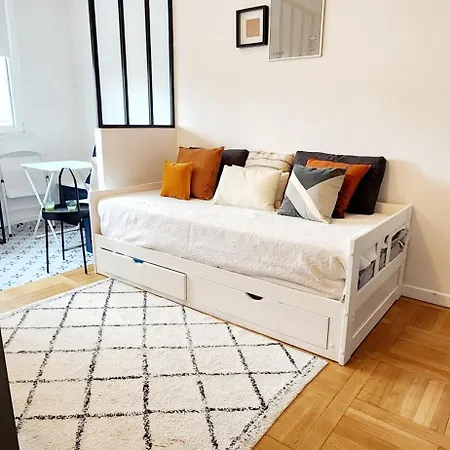 Apartament Studio La Muette Near Eiffel Tower Jo 2024 *